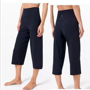 Lululemon Align Wide Leg Crop Navy pants Sz 4